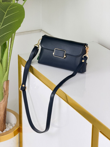 کیف سورمه ای